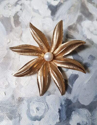 Brooch